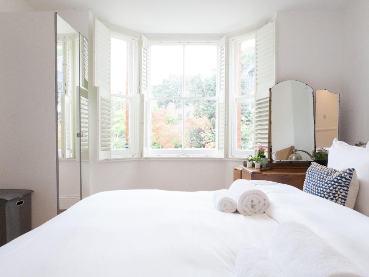 Pass The Keys Garden Apartment In Stockwell Londen Buitenkant foto