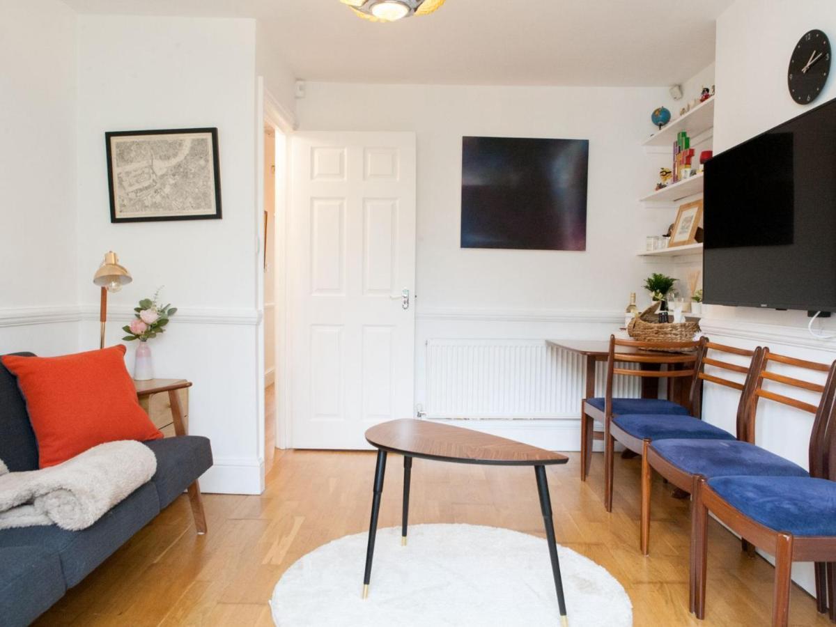 Pass The Keys Garden Apartment In Stockwell Londen Buitenkant foto
