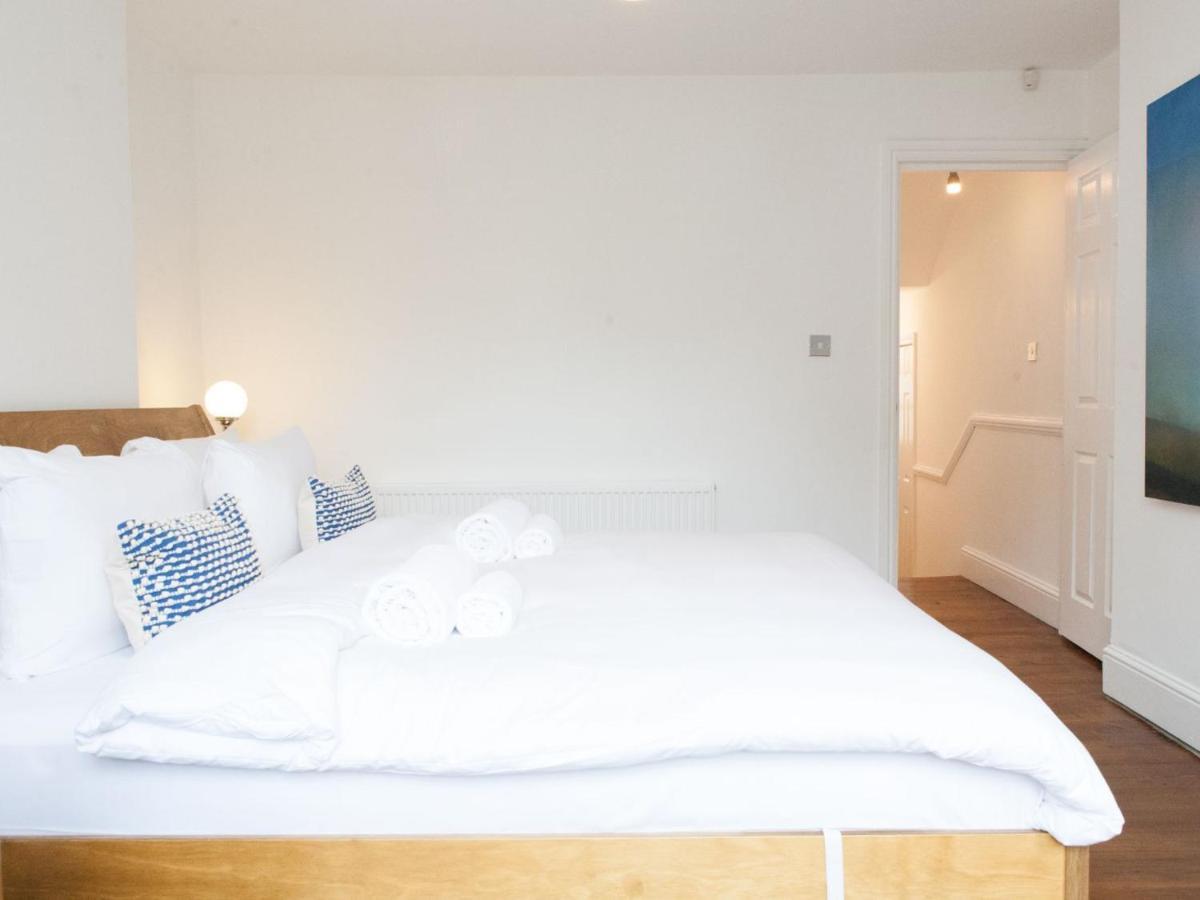 Pass The Keys Garden Apartment In Stockwell Londen Buitenkant foto