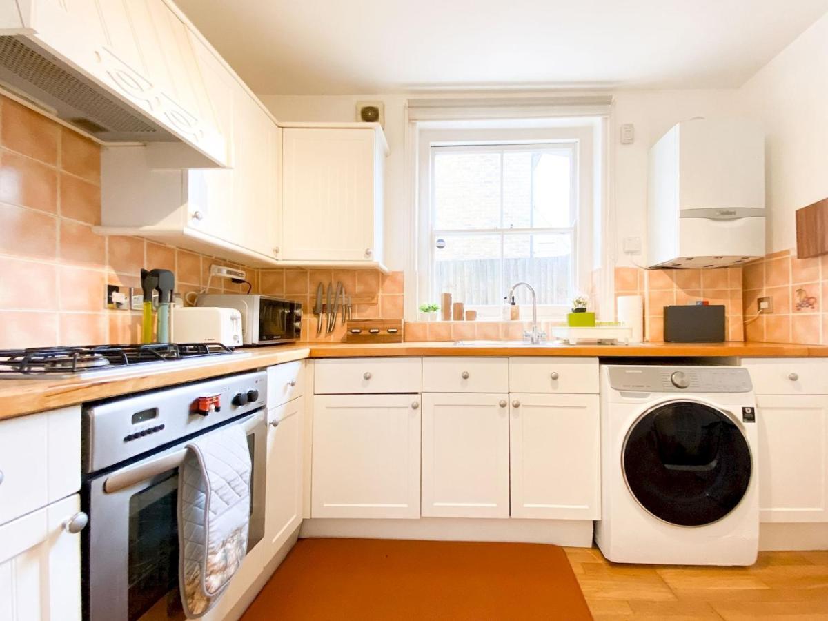 Pass The Keys Garden Apartment In Stockwell Londen Buitenkant foto