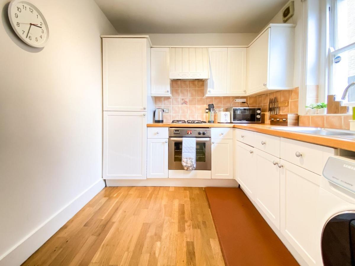 Pass The Keys Garden Apartment In Stockwell Londen Buitenkant foto
