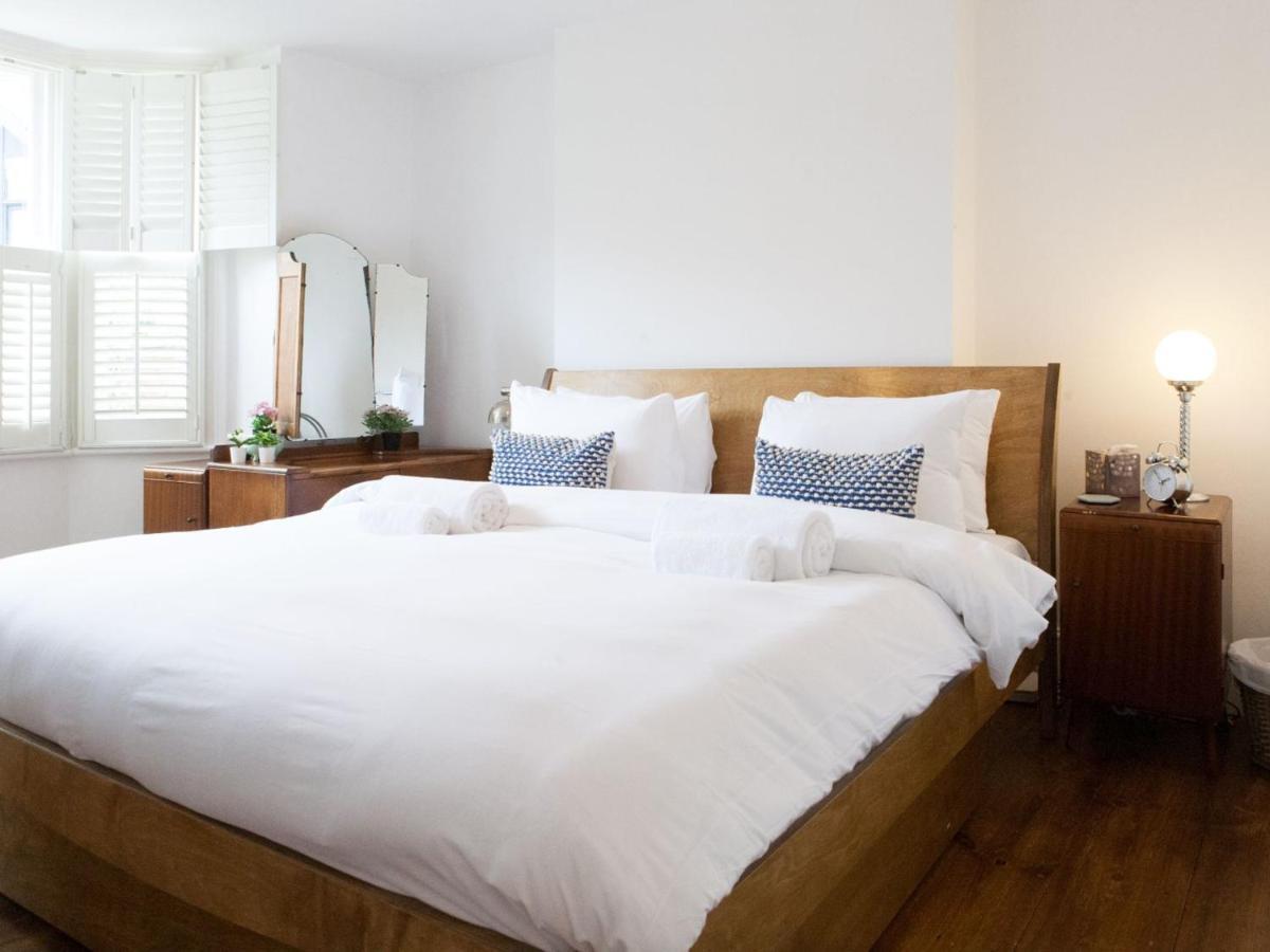 Pass The Keys Garden Apartment In Stockwell Londen Buitenkant foto