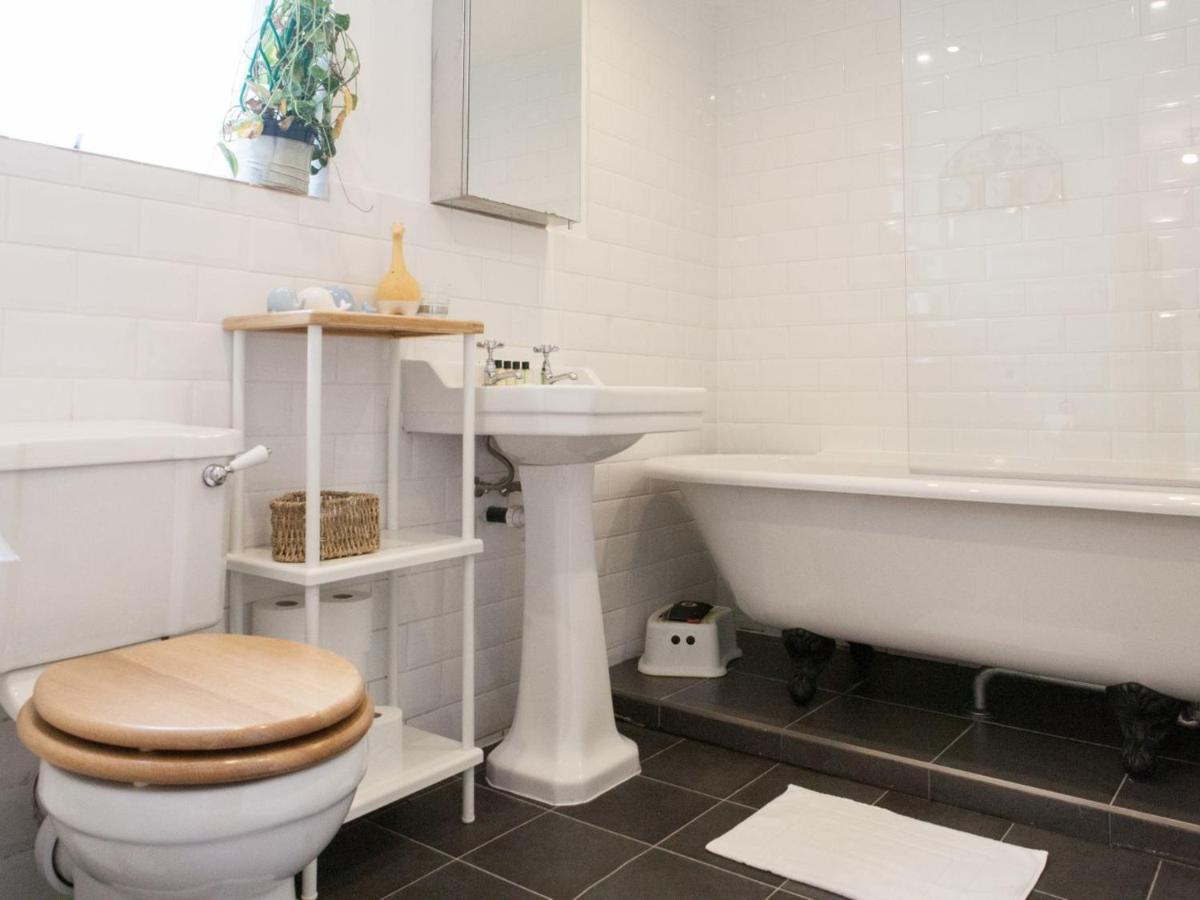 Pass The Keys Garden Apartment In Stockwell Londen Buitenkant foto