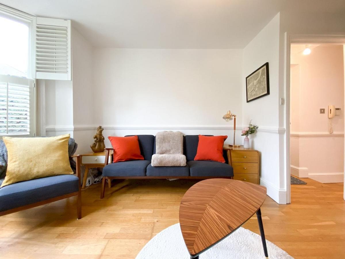 Pass The Keys Garden Apartment In Stockwell Londen Buitenkant foto